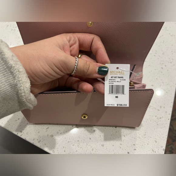 Pink Michael Kors Wallet NWT - Picture 3 of 6